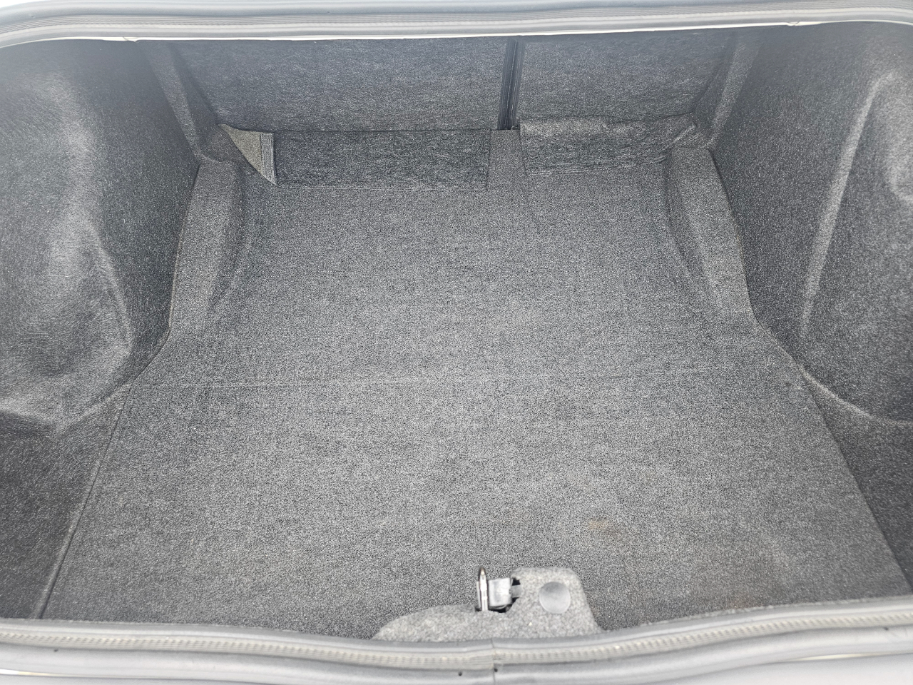 Dodge Challenger 2dr Cpe SXT Plus 2015