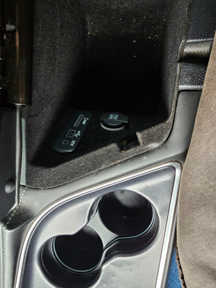 Dodge Challenger 2dr Cpe SXT Plus 2015