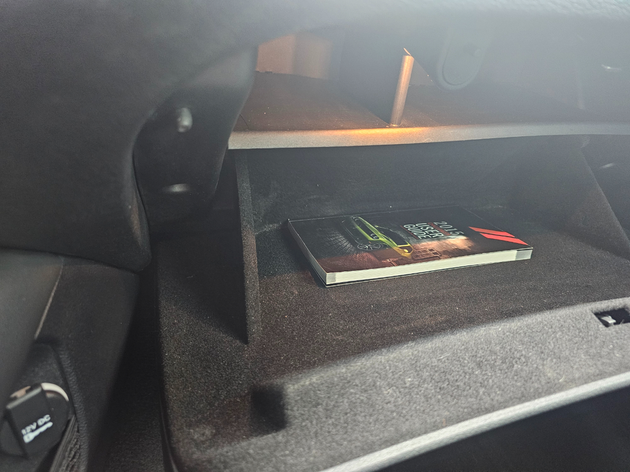 Dodge Challenger 2dr Cpe SXT Plus 2015