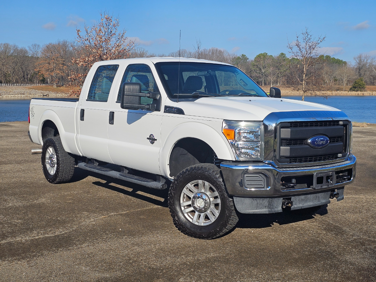 Ford Super Duty F-250 SRW 4WD Crew Cab 156" XL 2016