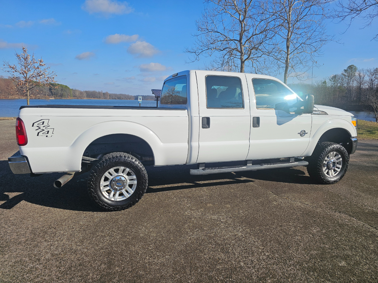 Ford Super Duty F-250 SRW 4WD Crew Cab 156" XL 2016