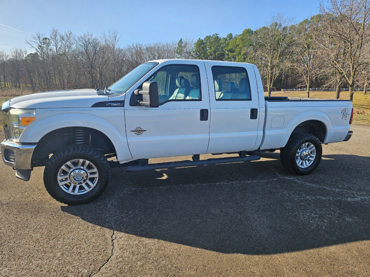 Ford Super Duty F-250 SRW 4WD Crew Cab 156" XL 2016