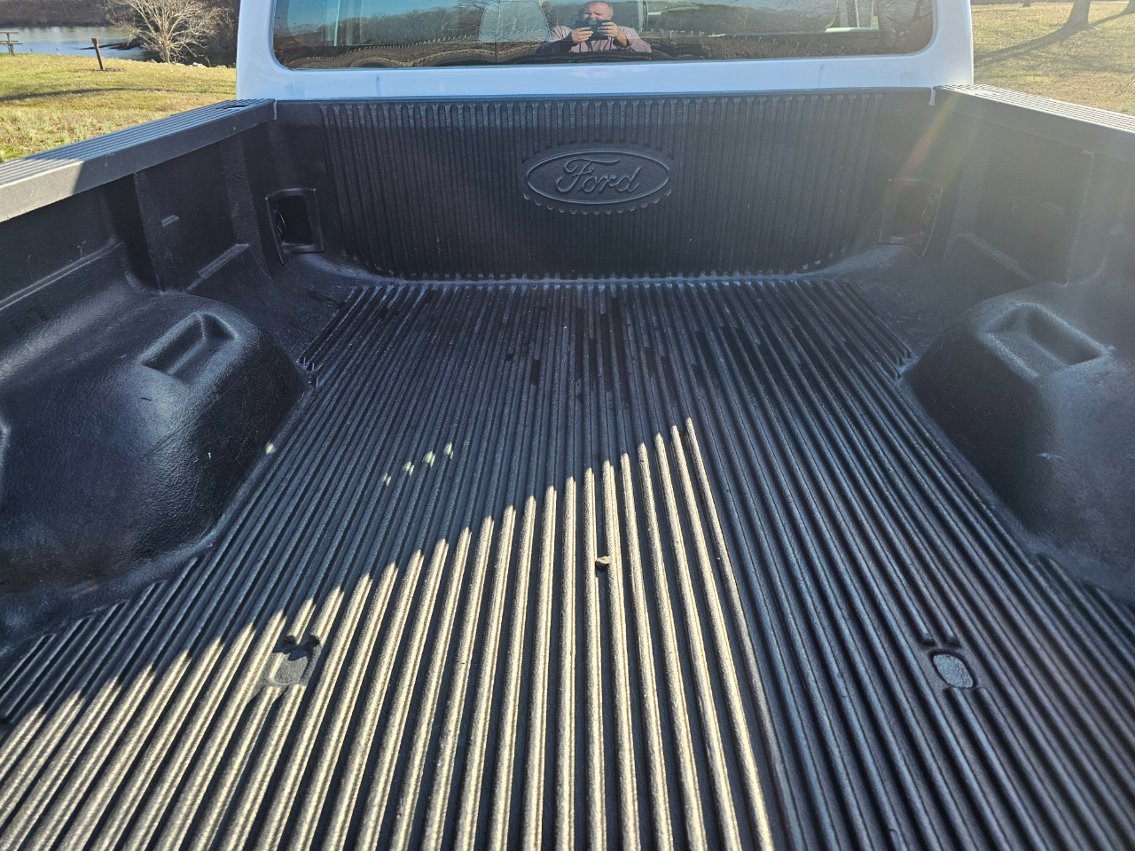 Ford Super Duty F-250 SRW 4WD Crew Cab 156" XL 2016