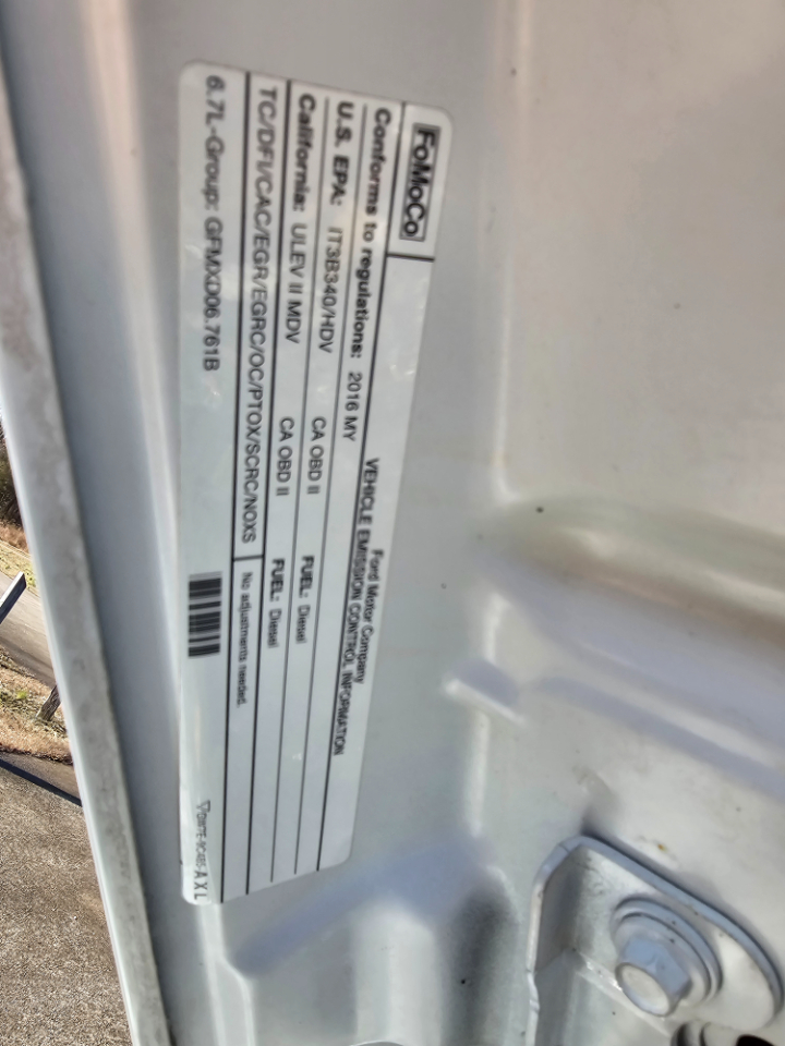 Ford Super Duty F-250 SRW 4WD Crew Cab 156" XL 2016