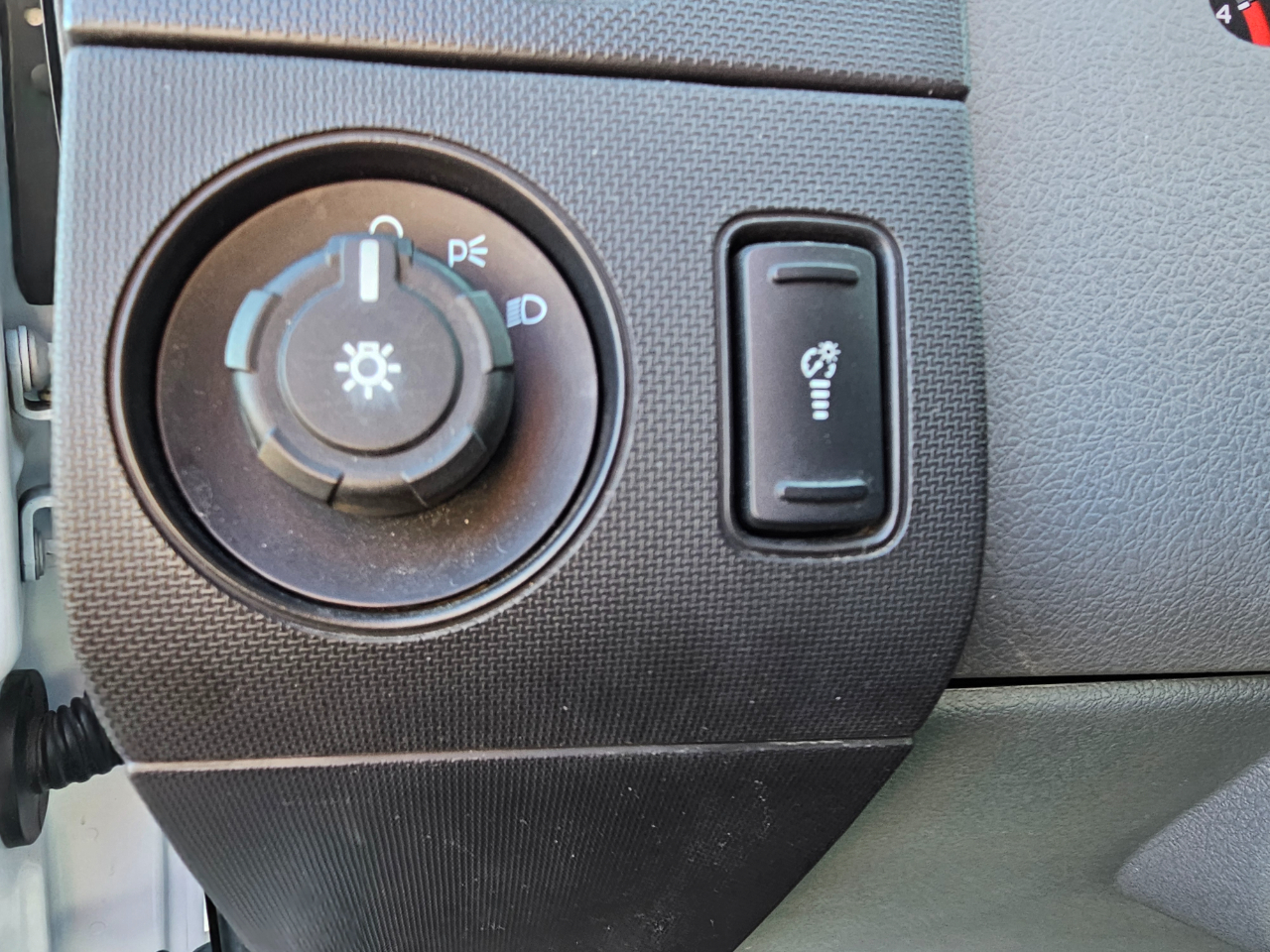 Ford Super Duty F-250 SRW 4WD Crew Cab 156" XL 2016