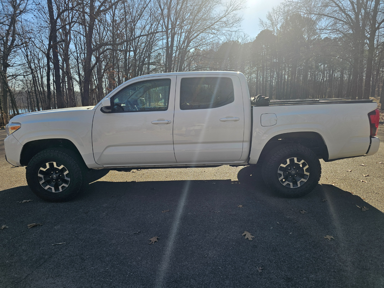 Toyota Tacoma 4WD TRD Off Road Double Cab 5' Bed V6 MT (Natl) 2020
