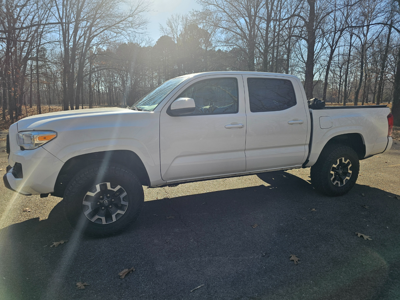 Toyota Tacoma 4WD TRD Off Road Double Cab 5' Bed V6 MT (Natl) 2020