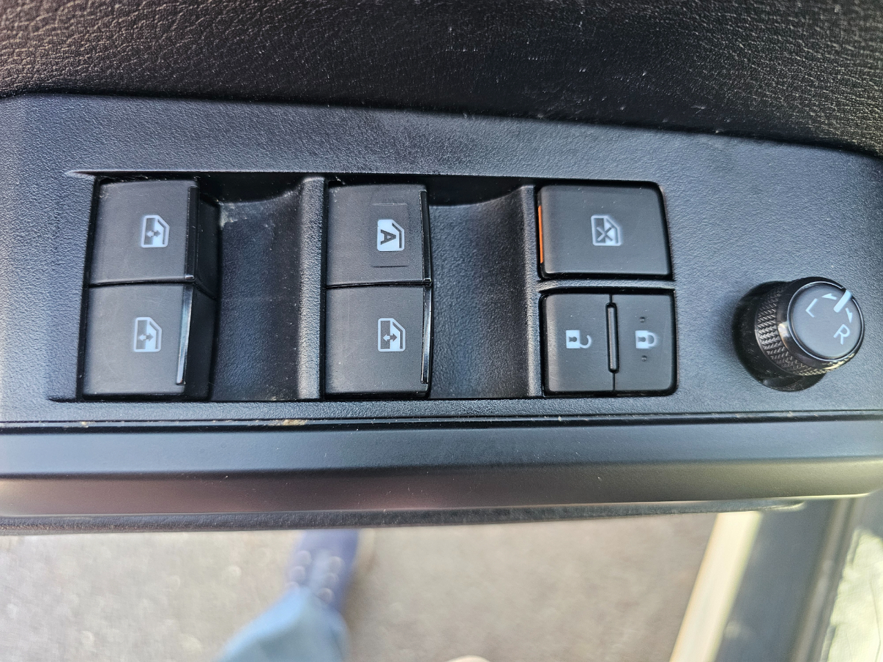 Toyota Tacoma 4WD TRD Off Road Double Cab 5' Bed V6 MT (Natl) 2020