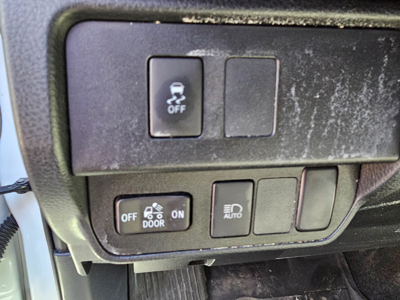 Toyota Tacoma 4WD TRD Off Road Double Cab 5' Bed V6 MT (Natl) 2020