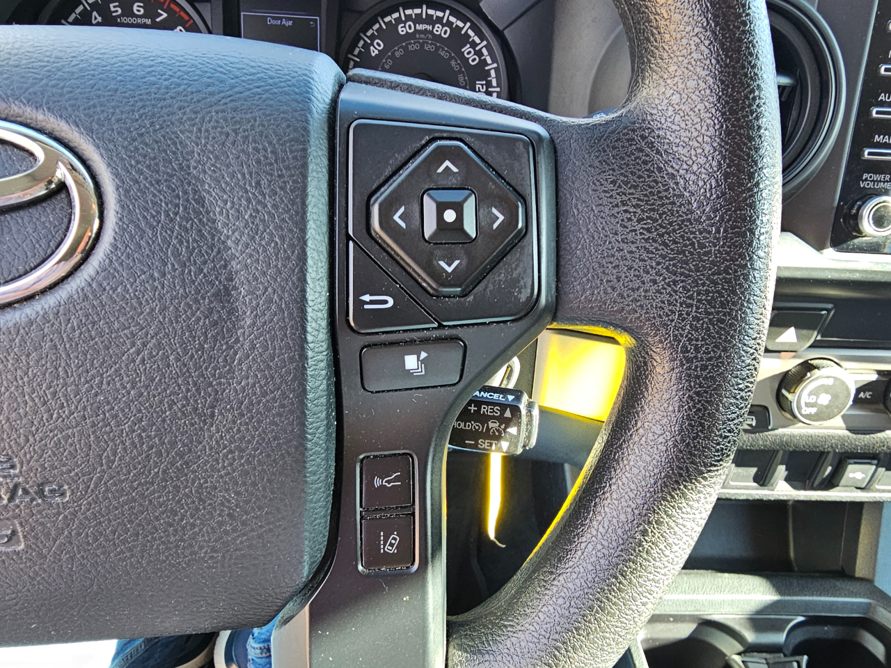 Toyota Tacoma 4WD TRD Off Road Double Cab 5' Bed V6 MT (Natl) 2020