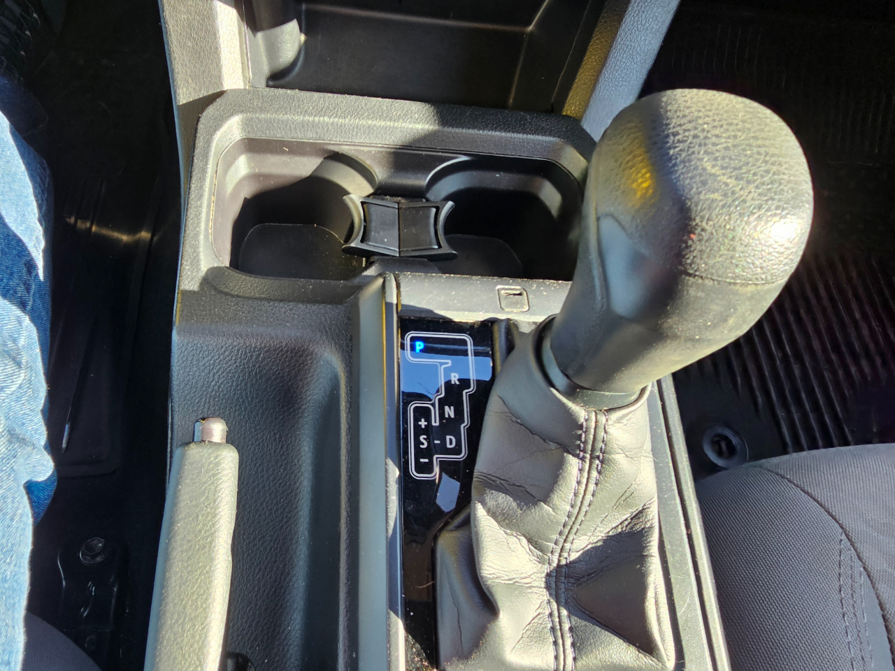 Toyota Tacoma 4WD TRD Off Road Double Cab 5' Bed V6 MT (Natl) 2020