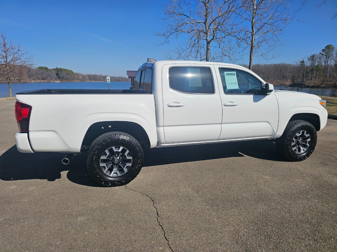 Toyota Tacoma 4WD TRD Off Road Double Cab 5' Bed V6 MT (Natl) 2020