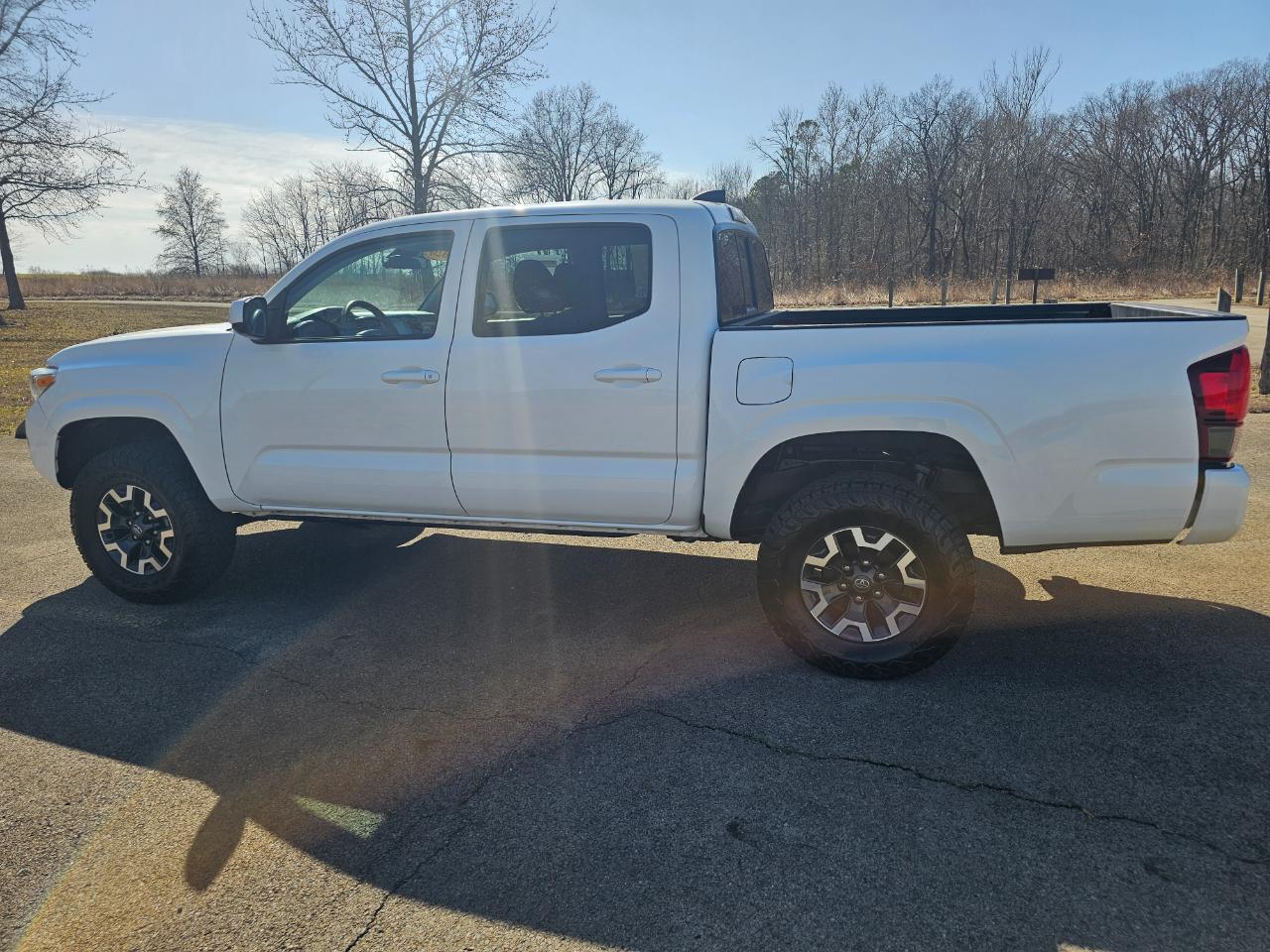 Toyota Tacoma 4WD TRD Off Road Double Cab 5' Bed V6 MT (Natl) 2020