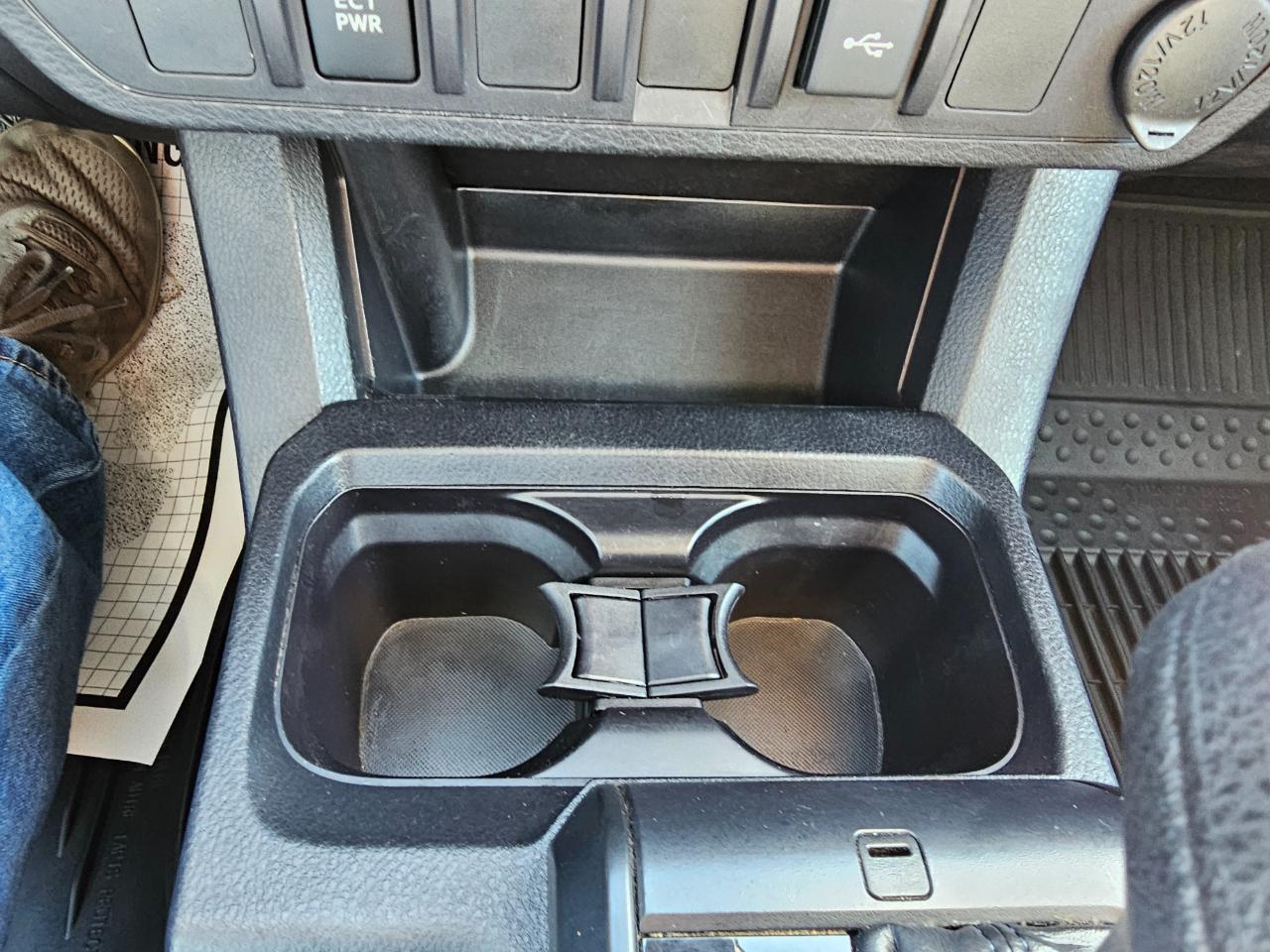 Toyota Tacoma 4WD TRD Off Road Double Cab 5' Bed V6 MT (Natl) 2020