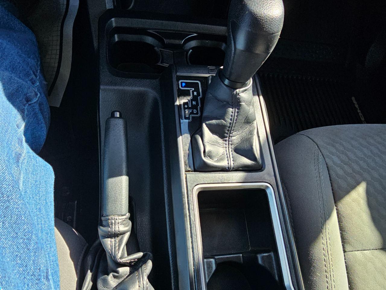 Toyota Tacoma 4WD TRD Off Road Double Cab 5' Bed V6 MT (Natl) 2020