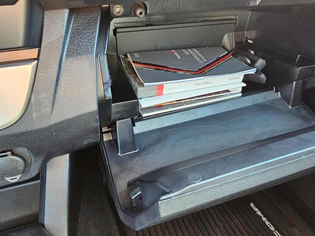 Toyota Tacoma 4WD TRD Off Road Double Cab 5' Bed V6 MT (Natl) 2020