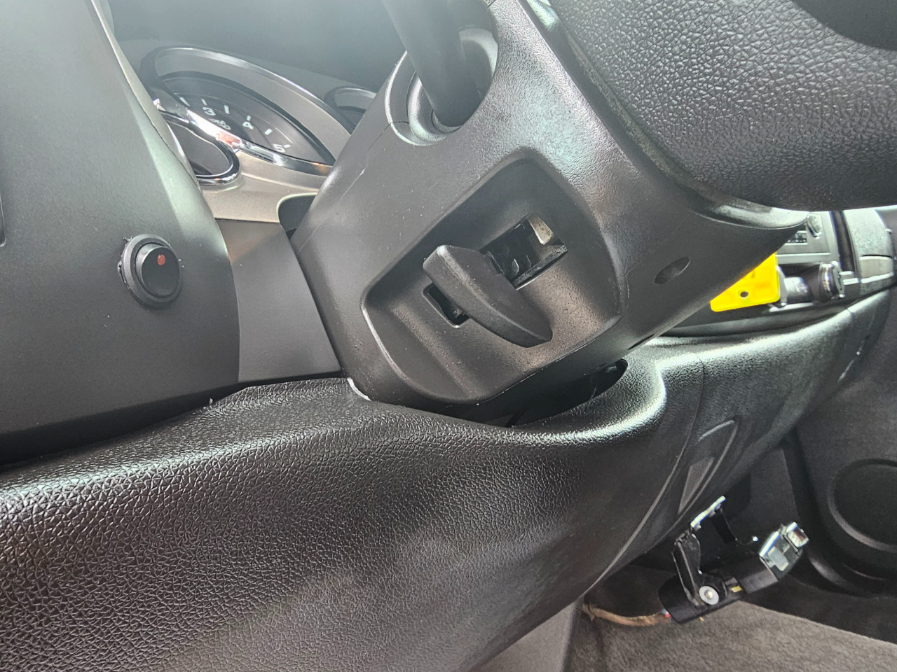 Chevrolet Silverado 1500 4WD Crew Cab 143.5" LT 2012