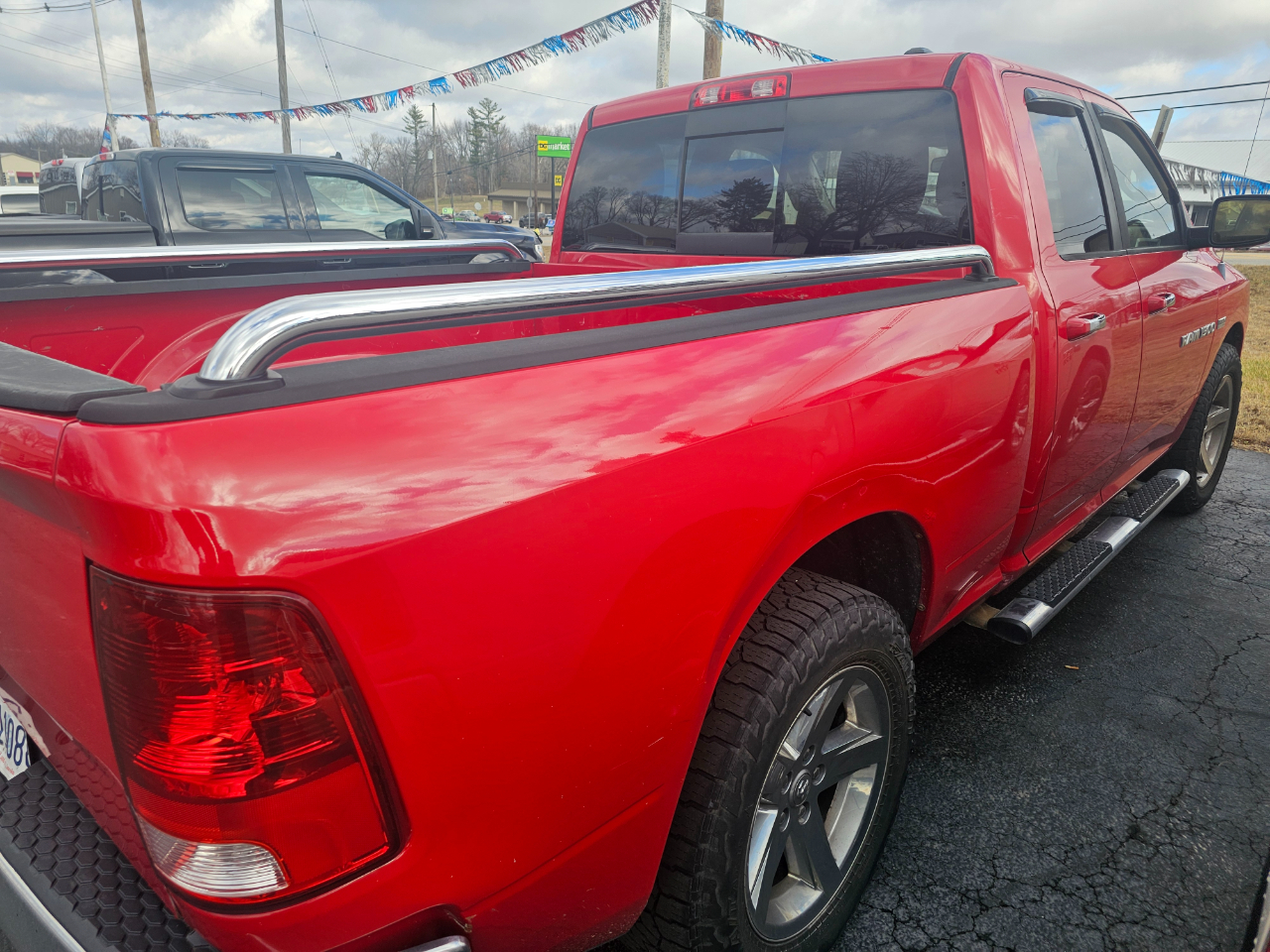 RAM 1500 2WD Quad Cab 140.5" Big Horn 2011