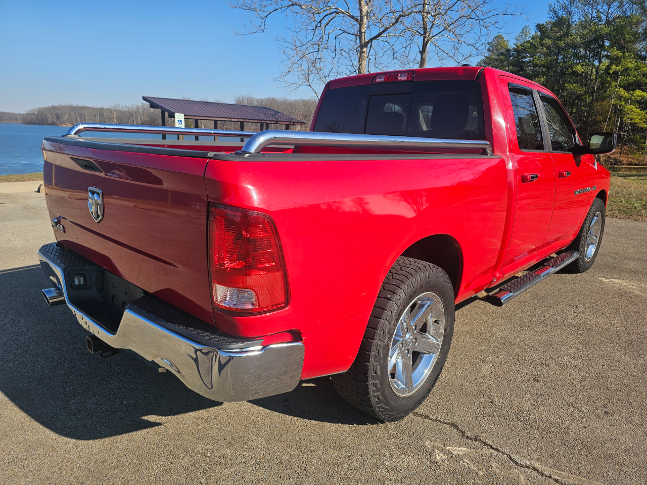 RAM 1500 2WD Quad Cab 140.5" Big Horn 2011