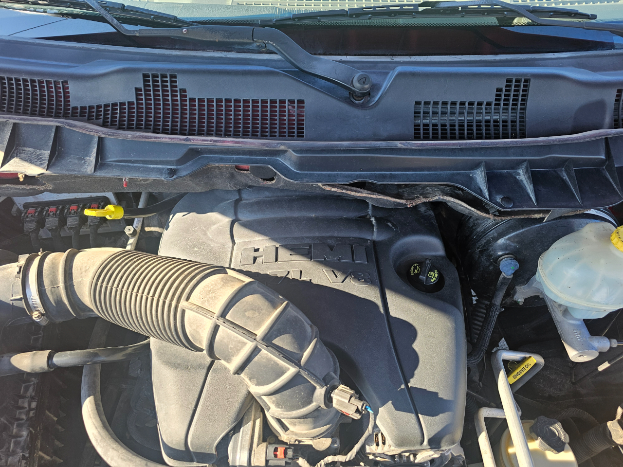 RAM 1500 2WD Quad Cab 140.5" Big Horn 2011