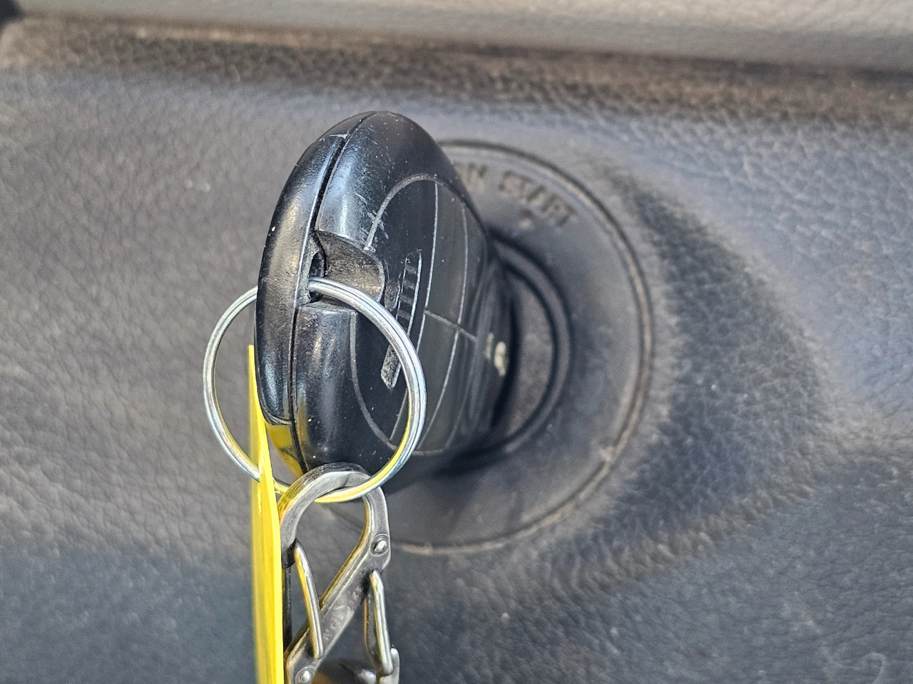 RAM 1500 2WD Quad Cab 140.5" Big Horn 2011