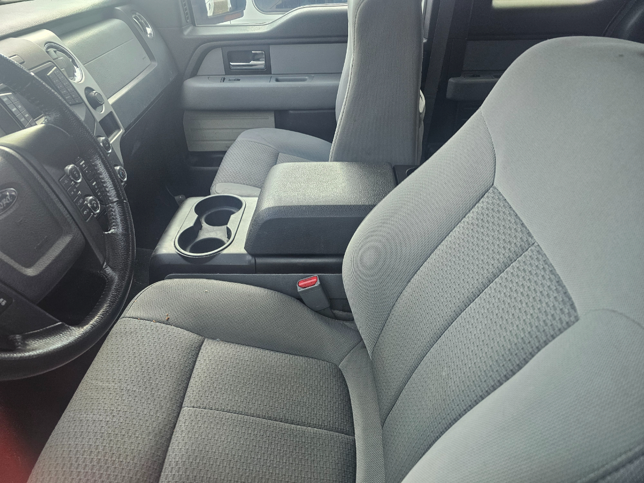 Ford F-150 4WD SuperCab 145" XLT 2014