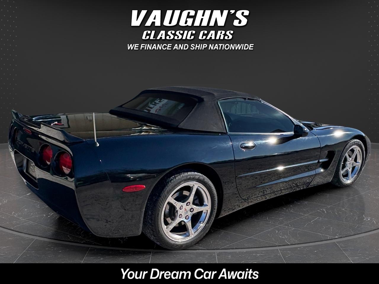 Chevrolet Corvette 2D Convertible 2004