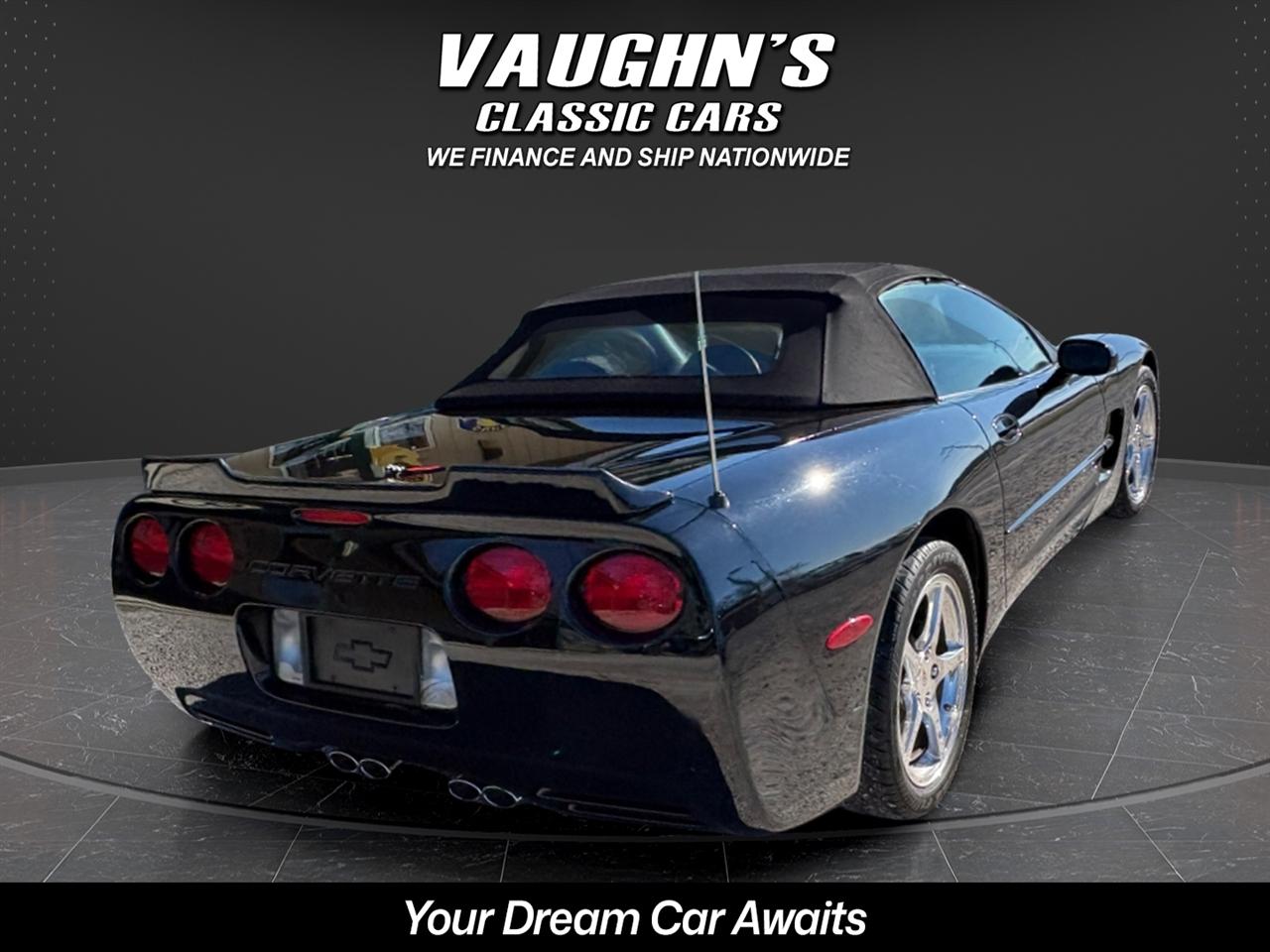 Chevrolet Corvette 2D Convertible 2004