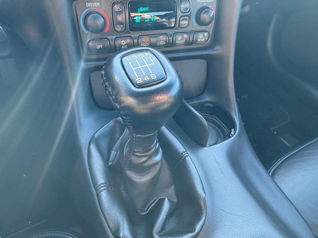 Chevrolet Corvette 2D Convertible 2004