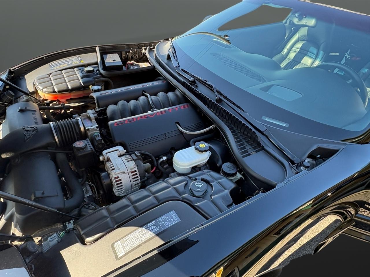 Chevrolet Corvette 2D Convertible 2004