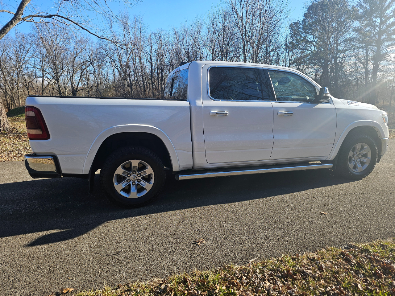 RAM 1500 Laramie 4x4 Crew Cab 5'7" Box 2021