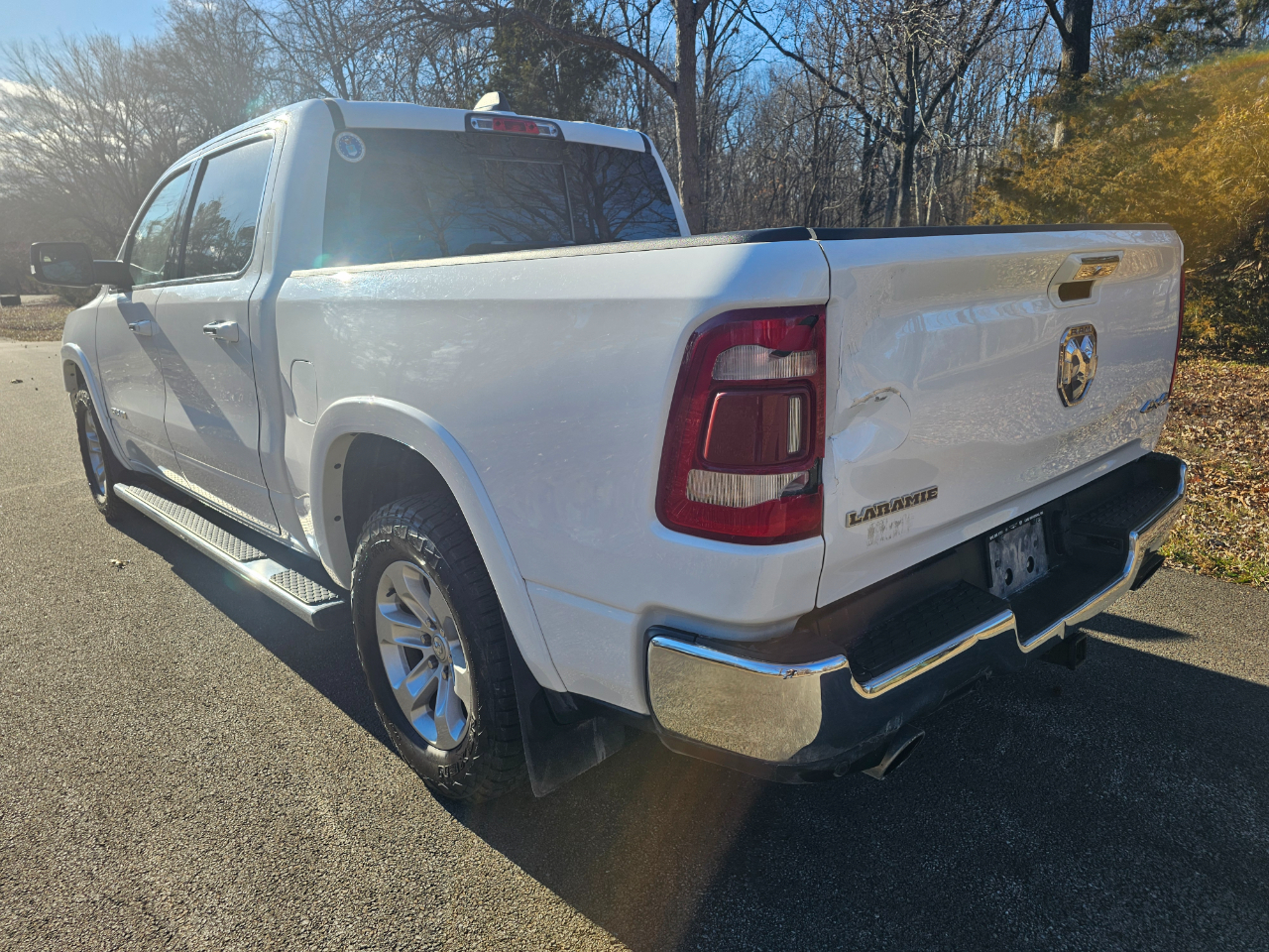 RAM 1500 Laramie 4x4 Crew Cab 5'7" Box 2021