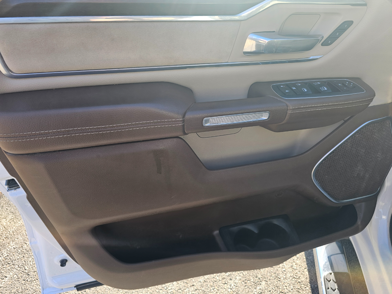 RAM 1500 Laramie 4x4 Crew Cab 5'7" Box 2021