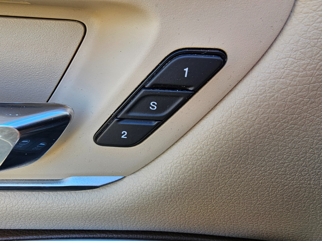 RAM 1500 Laramie 4x4 Crew Cab 5'7" Box 2021