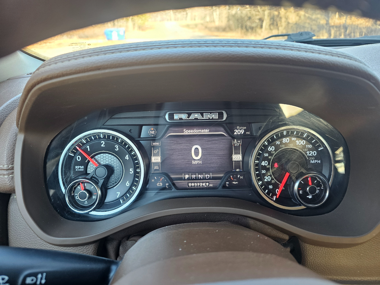 RAM 1500 Laramie 4x4 Crew Cab 5'7" Box 2021