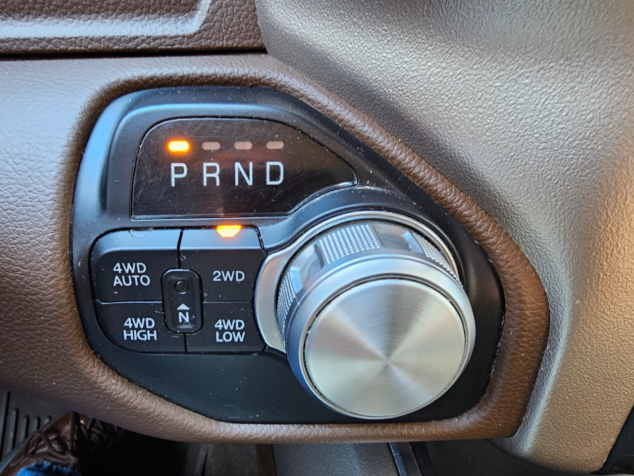 RAM 1500 Laramie 4x4 Crew Cab 5'7" Box 2021