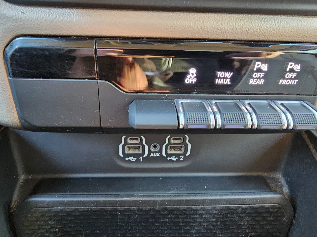 RAM 1500 Laramie 4x4 Crew Cab 5'7" Box 2021