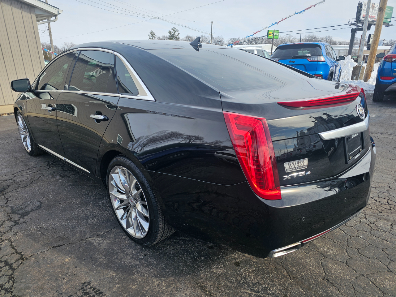 Cadillac XTS 4dr Sdn Platinum AWD 2013