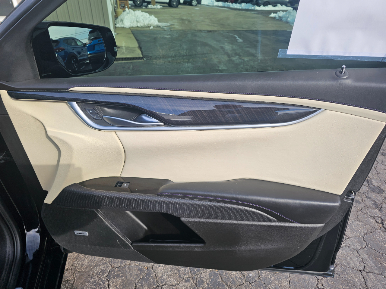 Cadillac XTS 4dr Sdn Platinum AWD 2013