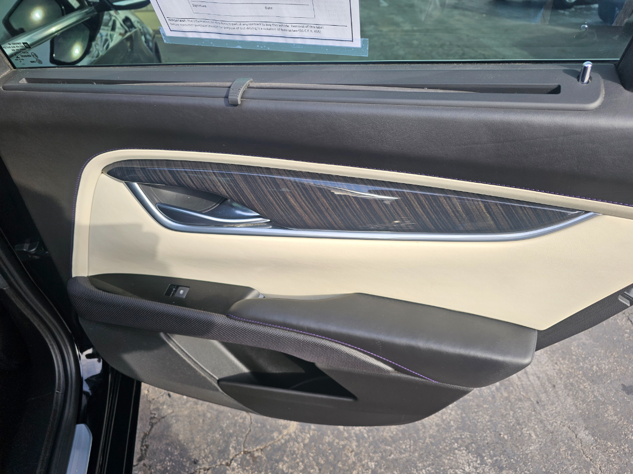 Cadillac XTS 4dr Sdn Platinum AWD 2013