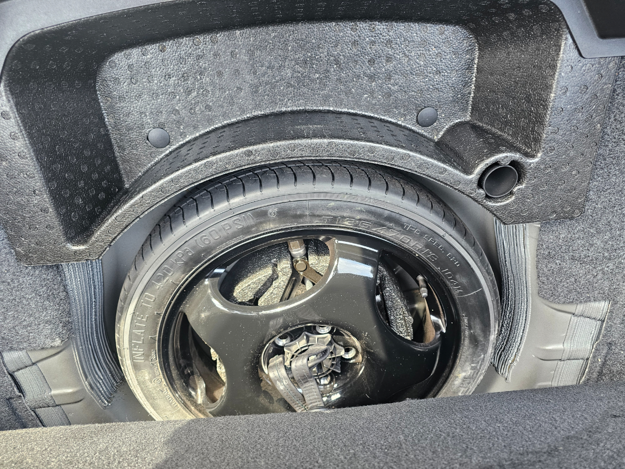 Cadillac XTS 4dr Sdn Platinum AWD 2013