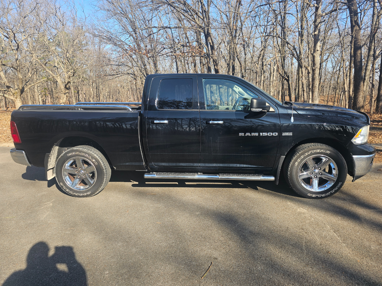 RAM 1500 4WD Quad Cab 140.5" Big Horn 2012