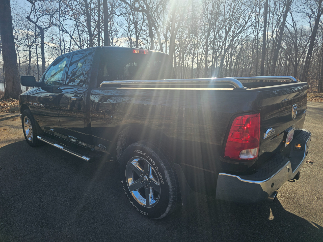 RAM 1500 4WD Quad Cab 140.5" Big Horn 2012