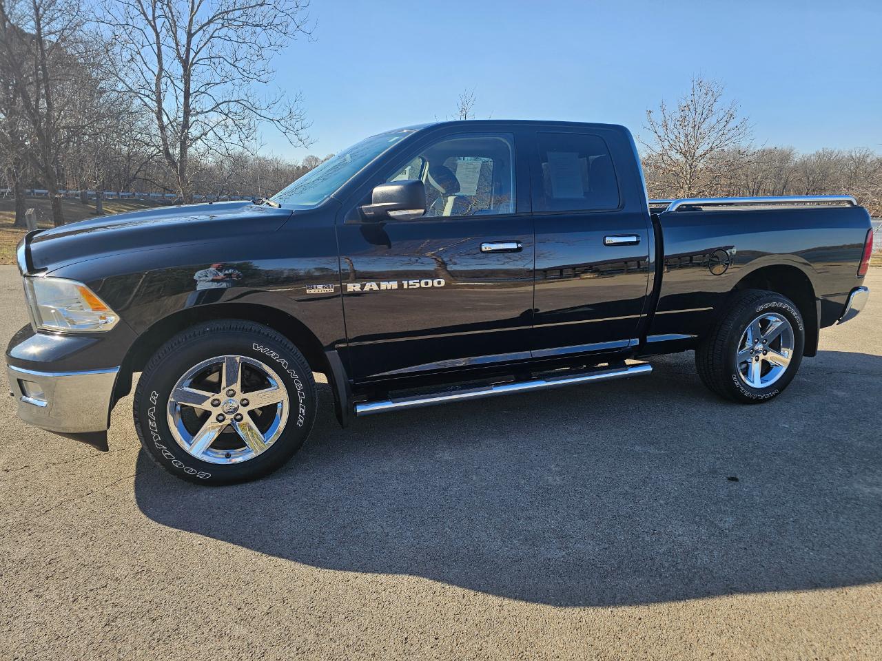 RAM 1500 4WD Quad Cab 140.5" Big Horn 2012