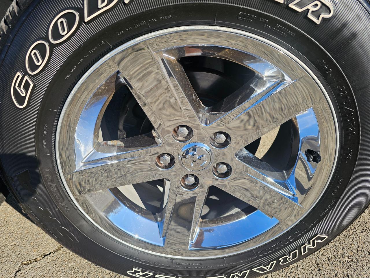 RAM 1500 4WD Quad Cab 140.5" Big Horn 2012