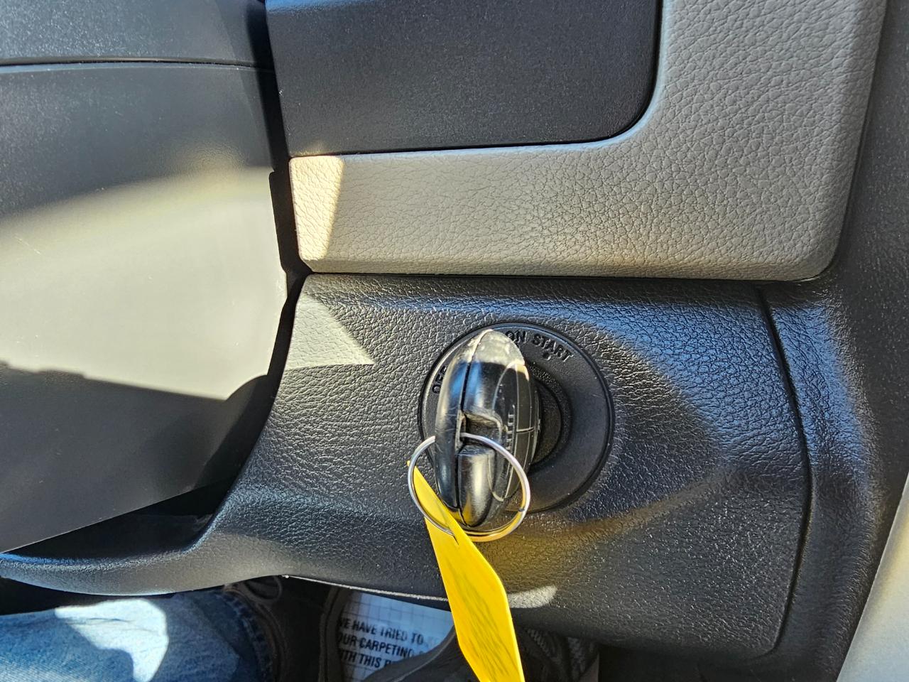 RAM 1500 4WD Quad Cab 140.5" Big Horn 2012