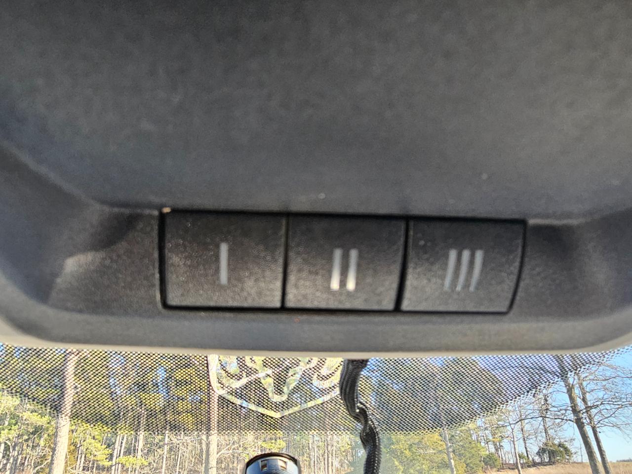 RAM 1500 4WD Quad Cab 140.5" Big Horn 2012