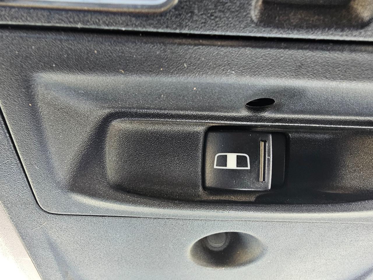 RAM 1500 4WD Quad Cab 140.5" Big Horn 2012