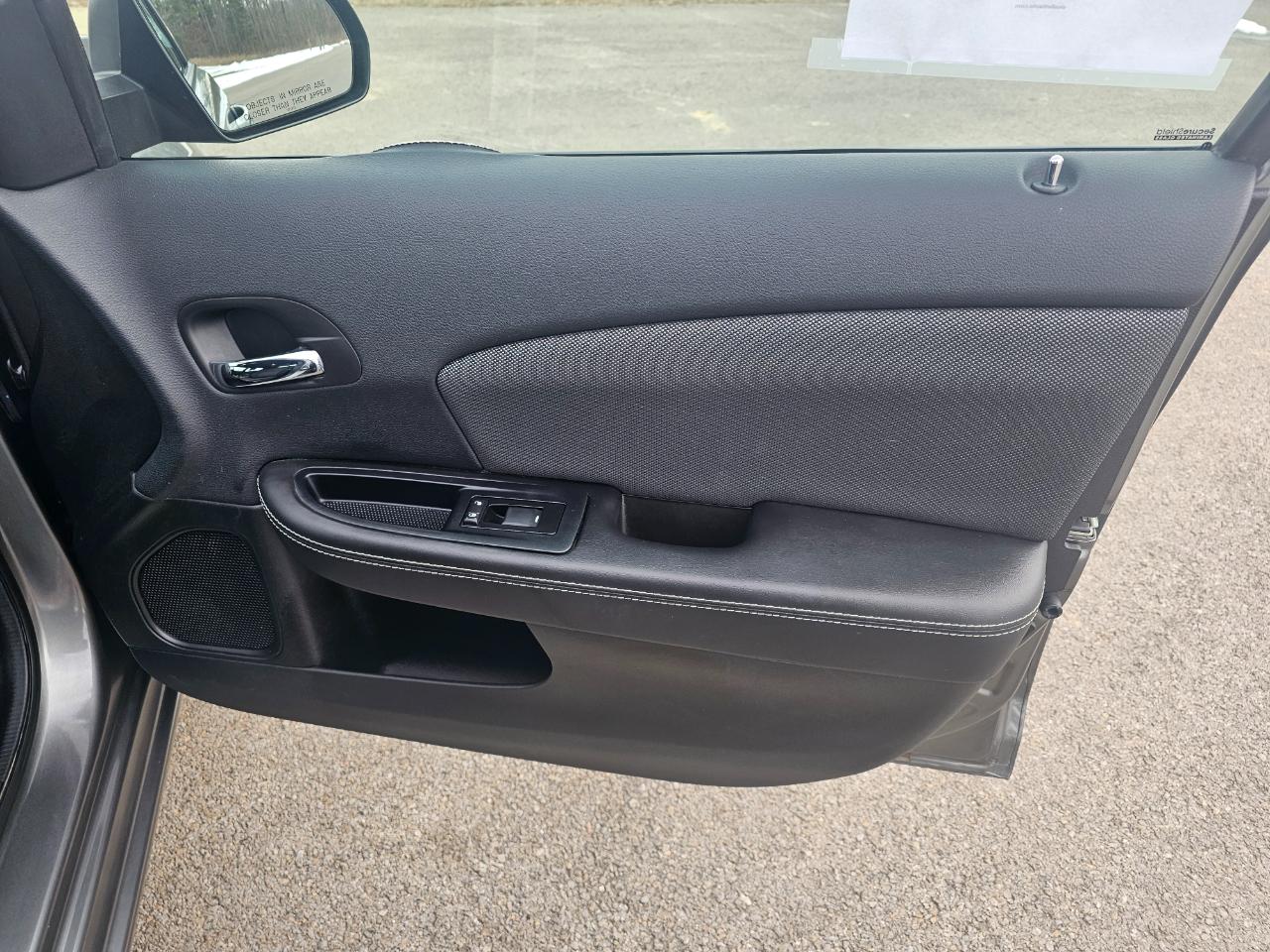 Dodge Avenger 4dr Sdn SE 2013