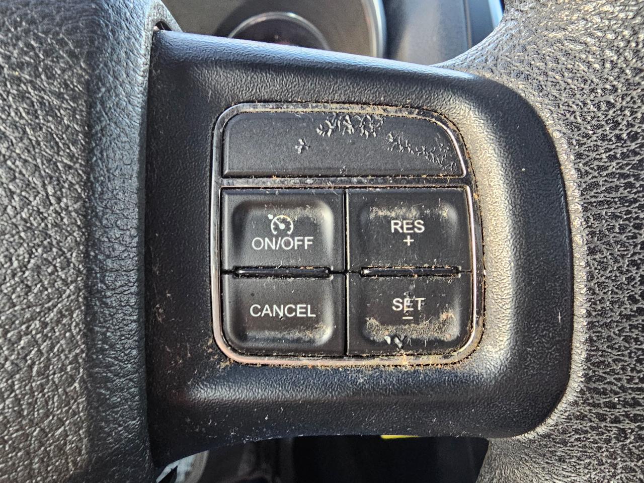 Dodge Avenger 4dr Sdn SE 2013